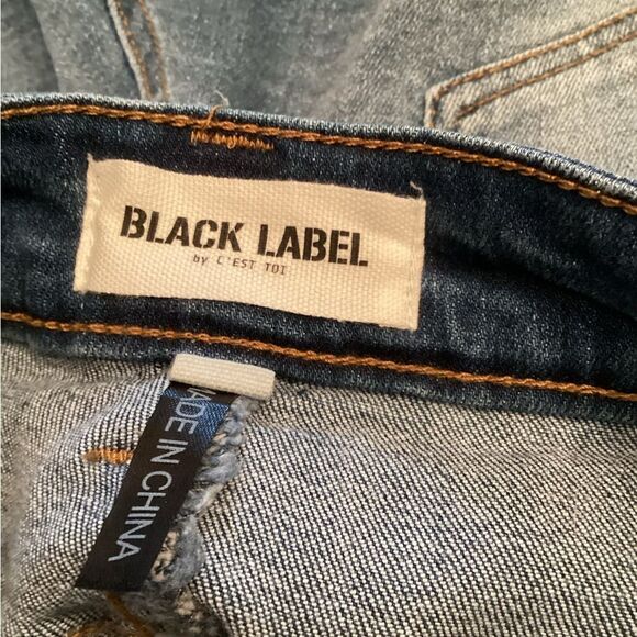 BLACK LABEL C'EST TOI SIZE LARGE DISTRESSED CUT OFF JEAN SHORTS FRAYED HEM - Picture 6 of 7